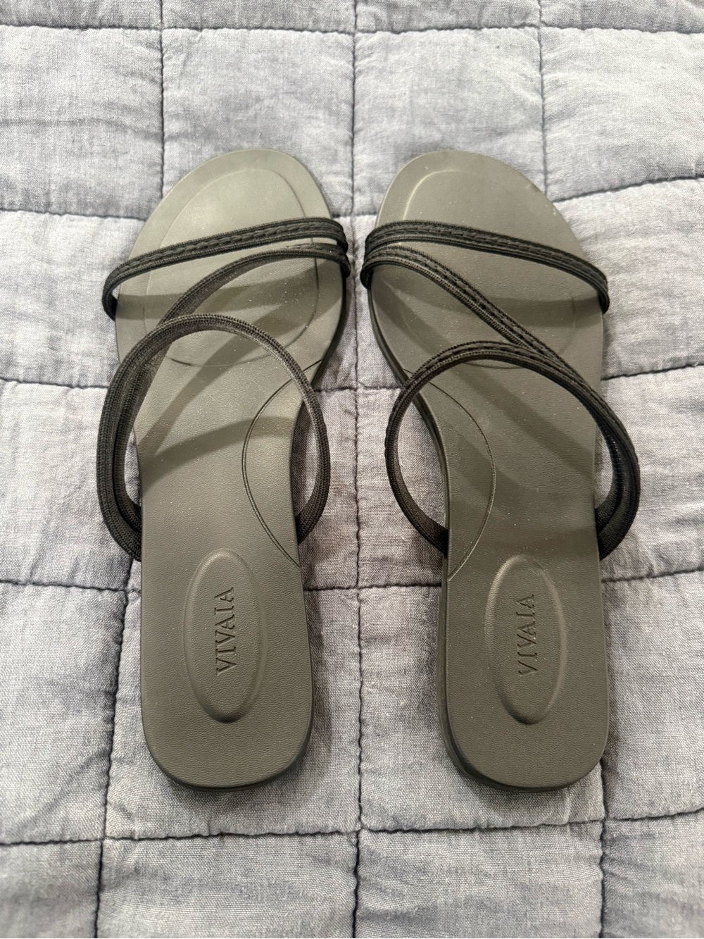 VIVAIA Black Minimalist Strappy Slide Sandals